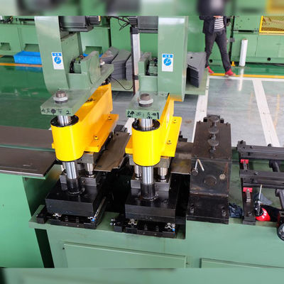Máy cắt lõi tự động Tạo bước vòng quay Chân tâm cho lõi máy biến áp