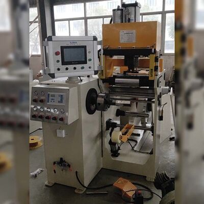 Máy cuộn nhựa tự động 200mm với hàn áp suất lạnh để sản xuất cuộn dây biến áp