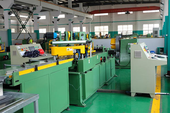 Máy cắt thép Silicon tự động Cắt theo chiều dài Dải chiều rộng 600mm